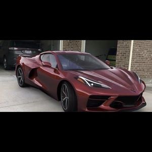 Meet your Posher, Amira